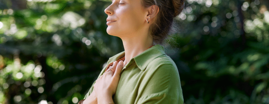 The Pause of Gratitude – 5 Transformative Ways Slowing Down Unlocks Abundance